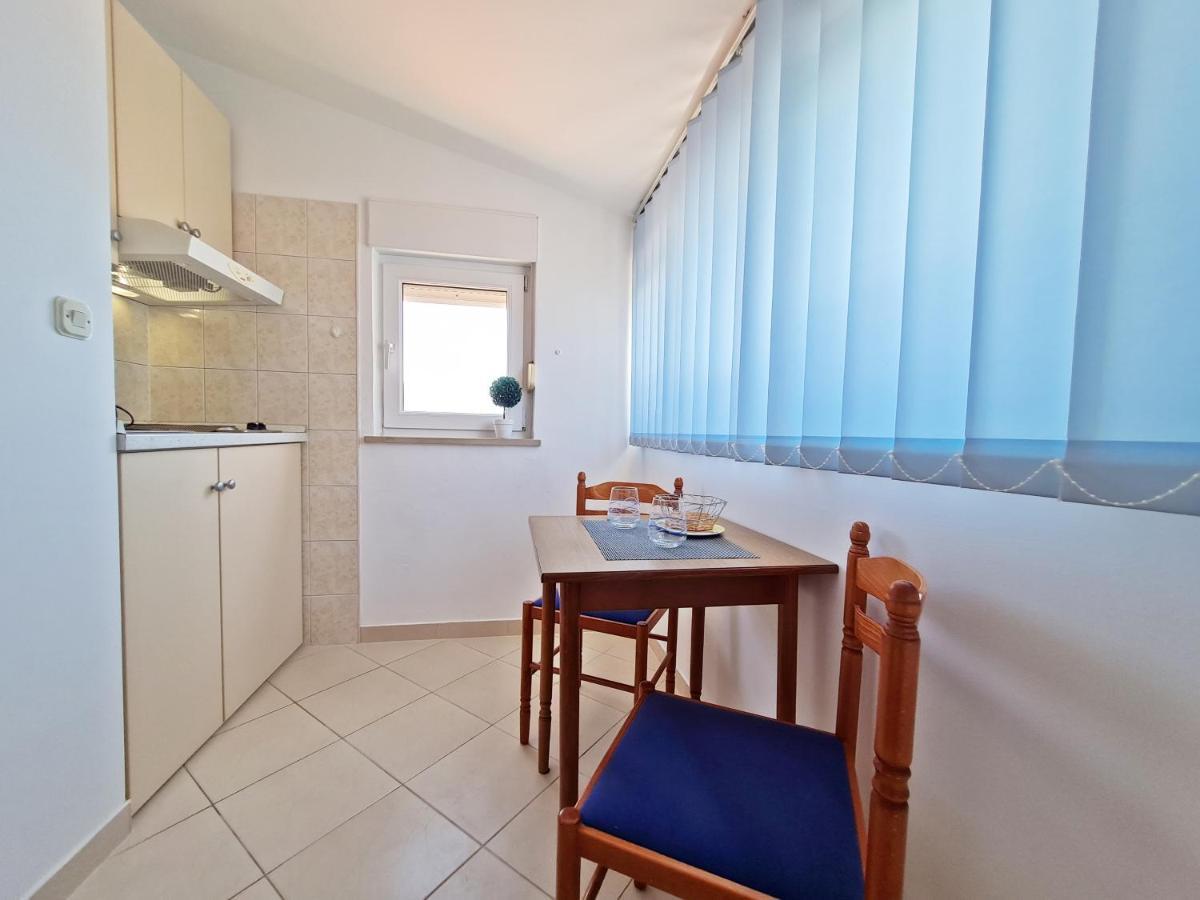 Rooms And Apartments Porat Stobrec Ngoại thất bức ảnh